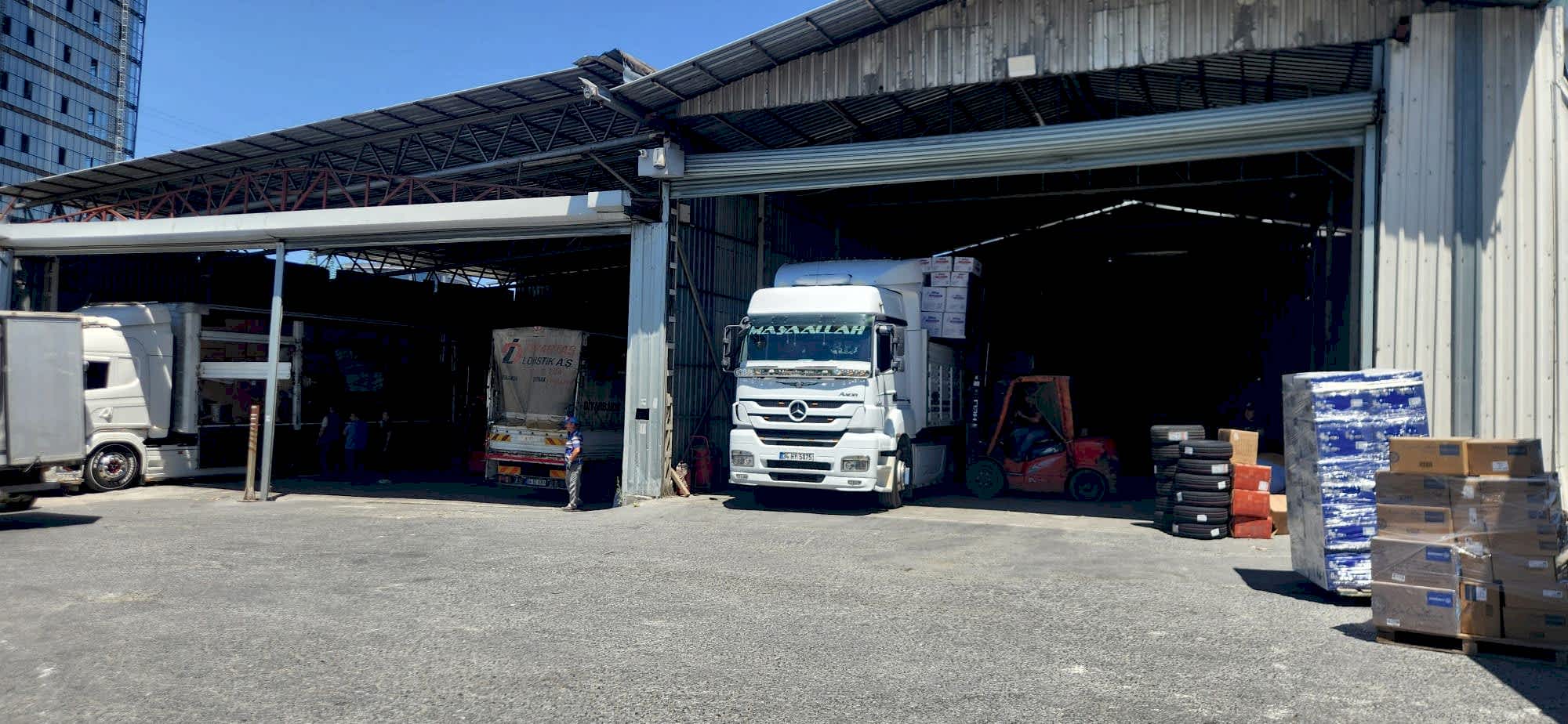 Diyartaş Lojistik | Hizmetlerimiz | İş dünyasında zamanın ne kadar kritik olduğunun farkındayız. Bu nedenle, kargolarınızı sadece taşımıyor, aynı zamanda iş süreçlerinize hız ve değer katıyoruz. Diyartaş Lojistik olarak sunduğumuz teslimat garantisi ile tanışın.